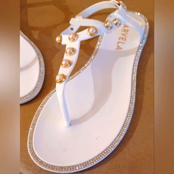 Carvela Kurt Geiger Pearl Jeweled & Rhinestones Flip Flop Sandals Size EU 40 - Picture 2 of 14